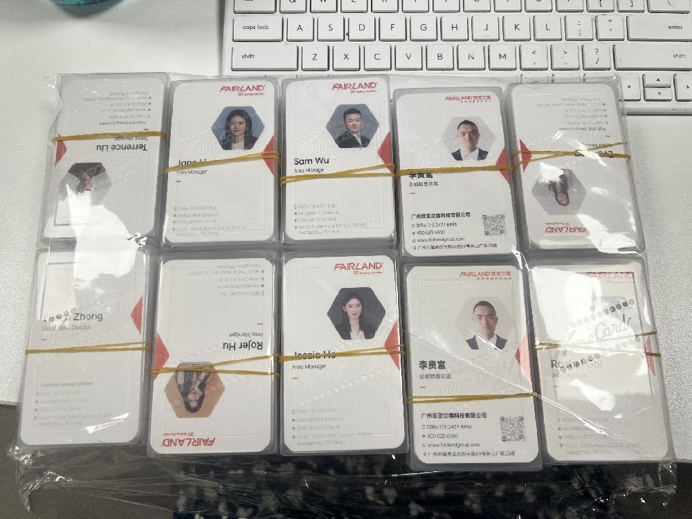 名片印刷：個人與企業(yè)形象的精致名片